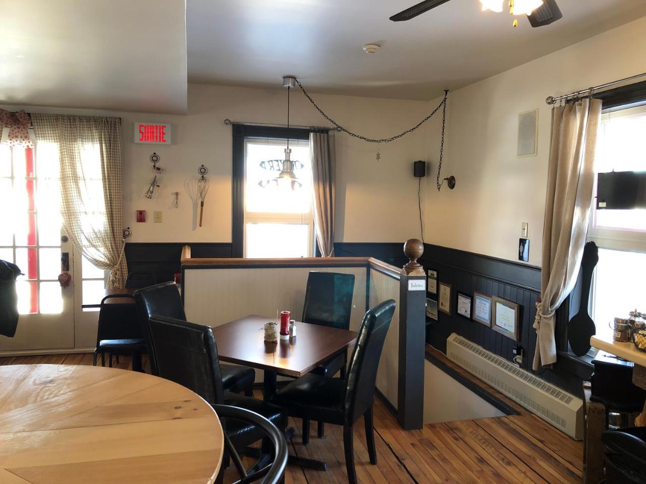 Petit Rocher Auberge D'Anjou-Cocooning Cafe מראה חיצוני תמונה